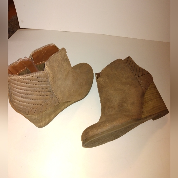Carlos Santana Shoes - Carlos Santana size 8M wedge heel booties in a beautiful beige, EUC like new.